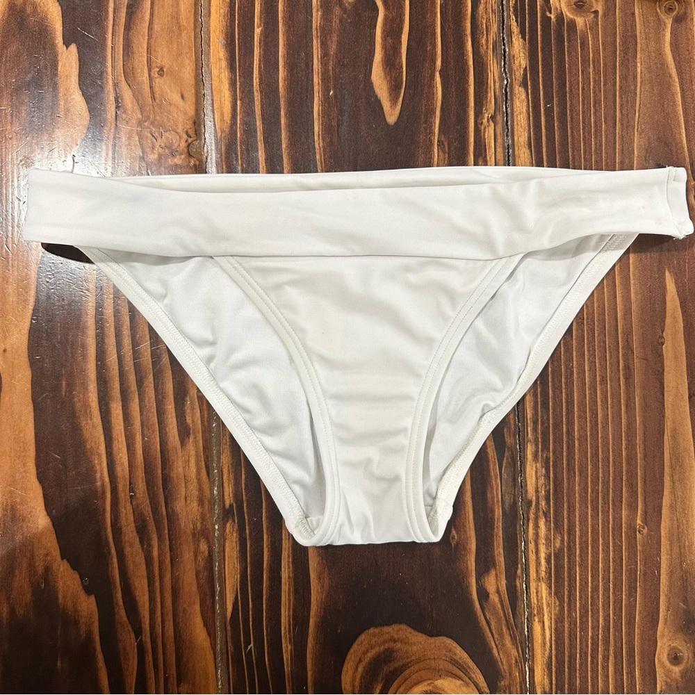 🌼5/$15🌼 VS white bikini bottoms